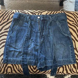 Gap High-Waisted Jean Shorts with Tie Belt Size 8/29